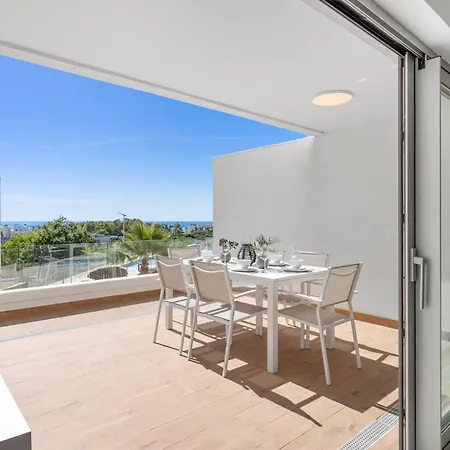 Lejlighed Peaceful Escape With Terrace Pool *